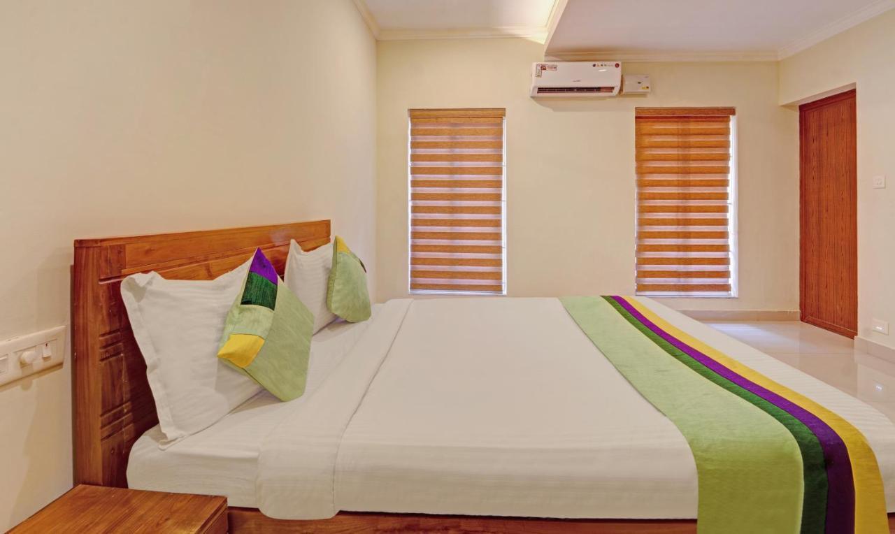 Sreepathi Nirmalyam 400 Mts From Guruvayoor Temple Hotel กูรูวาเยอร์ ภายนอก รูปภาพ