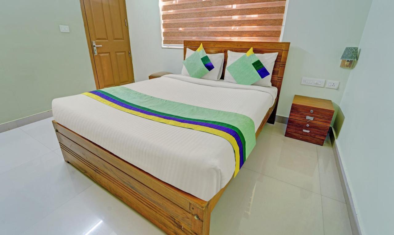 Sreepathi Nirmalyam 400 Mts From Guruvayoor Temple Hotel กูรูวาเยอร์ ภายนอก รูปภาพ