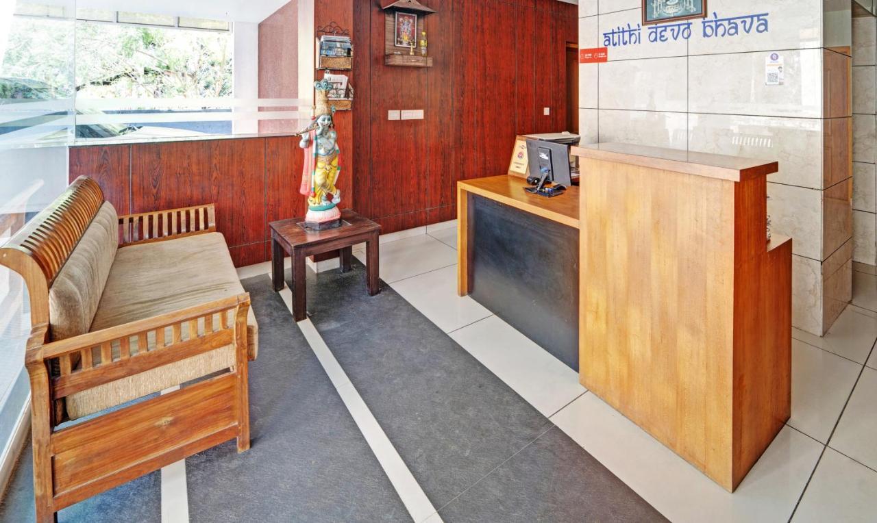 Sreepathi Nirmalyam 400 Mts From Guruvayoor Temple Hotel กูรูวาเยอร์ ภายนอก รูปภาพ